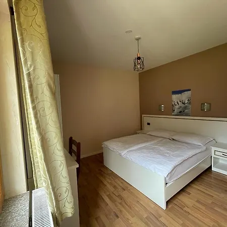 Hotel Margjeka