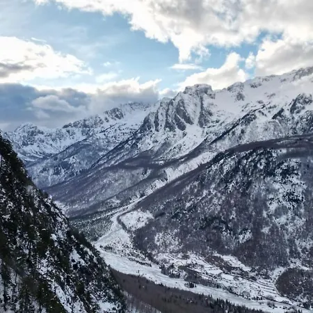 Margjeka 3* Βαλμπόνα