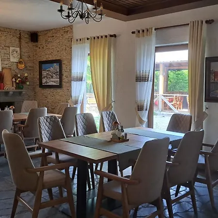 Margjeka 3*
