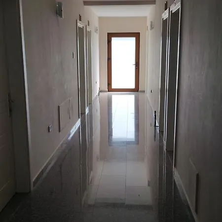 Margjeka ולבונה