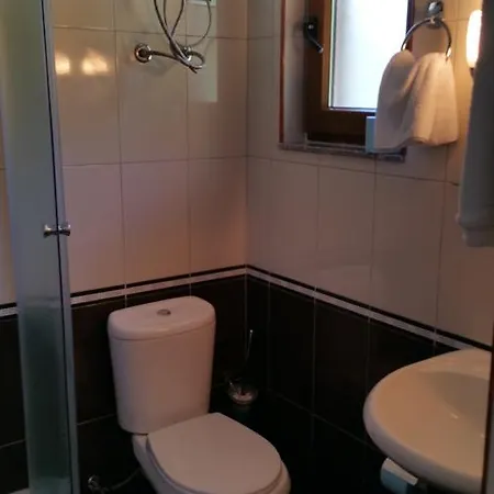 Hotel Margjeka 3*