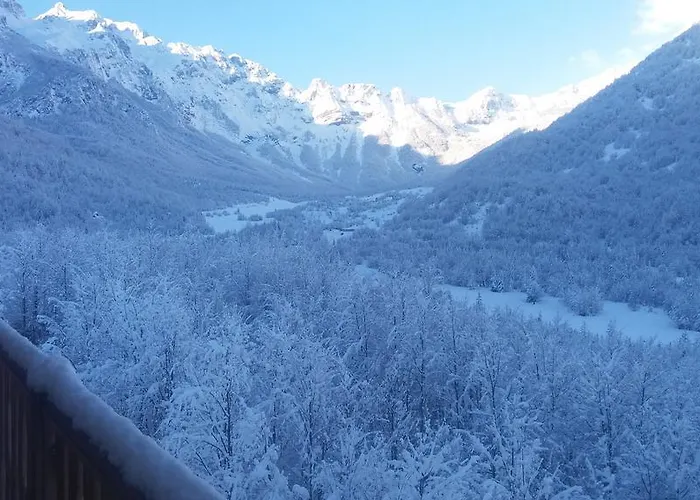 Margjeka 瓦勒博内