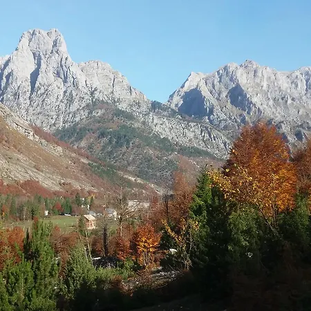 Margjeka 瓦勒博内